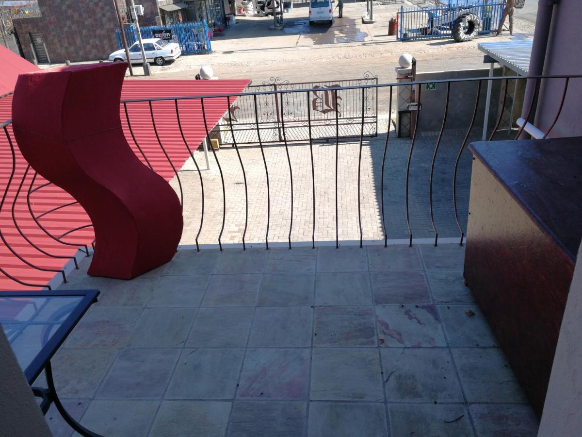 Bougain Villa Guesthouse Winburg Екстер'єр фото