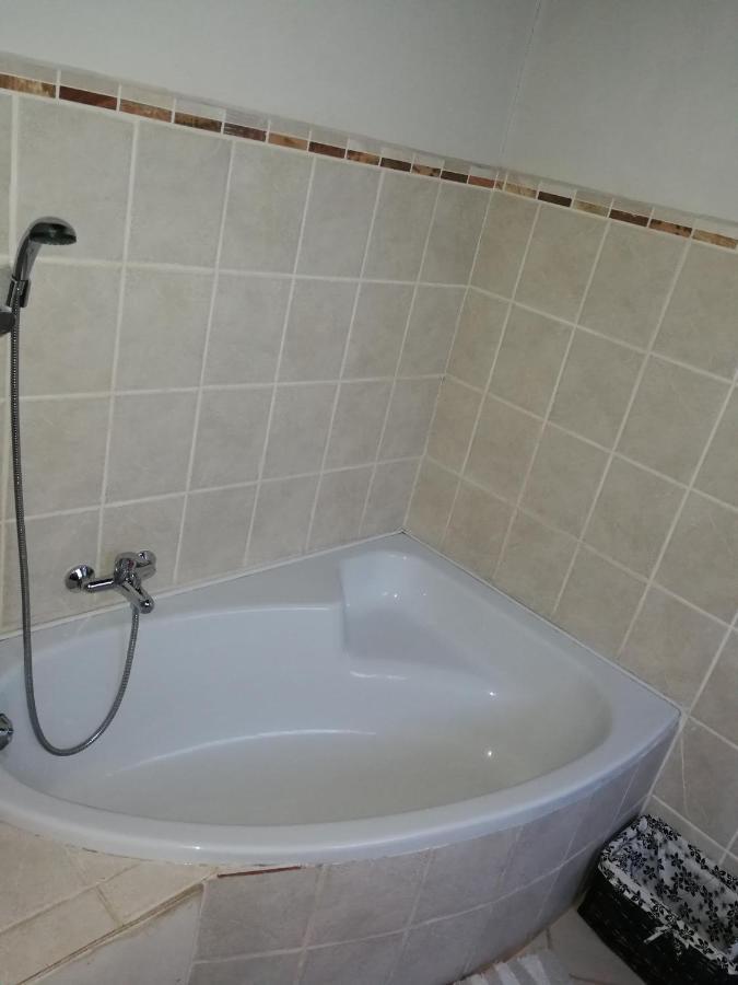 Bougain Villa Guesthouse Winburg Екстер'єр фото