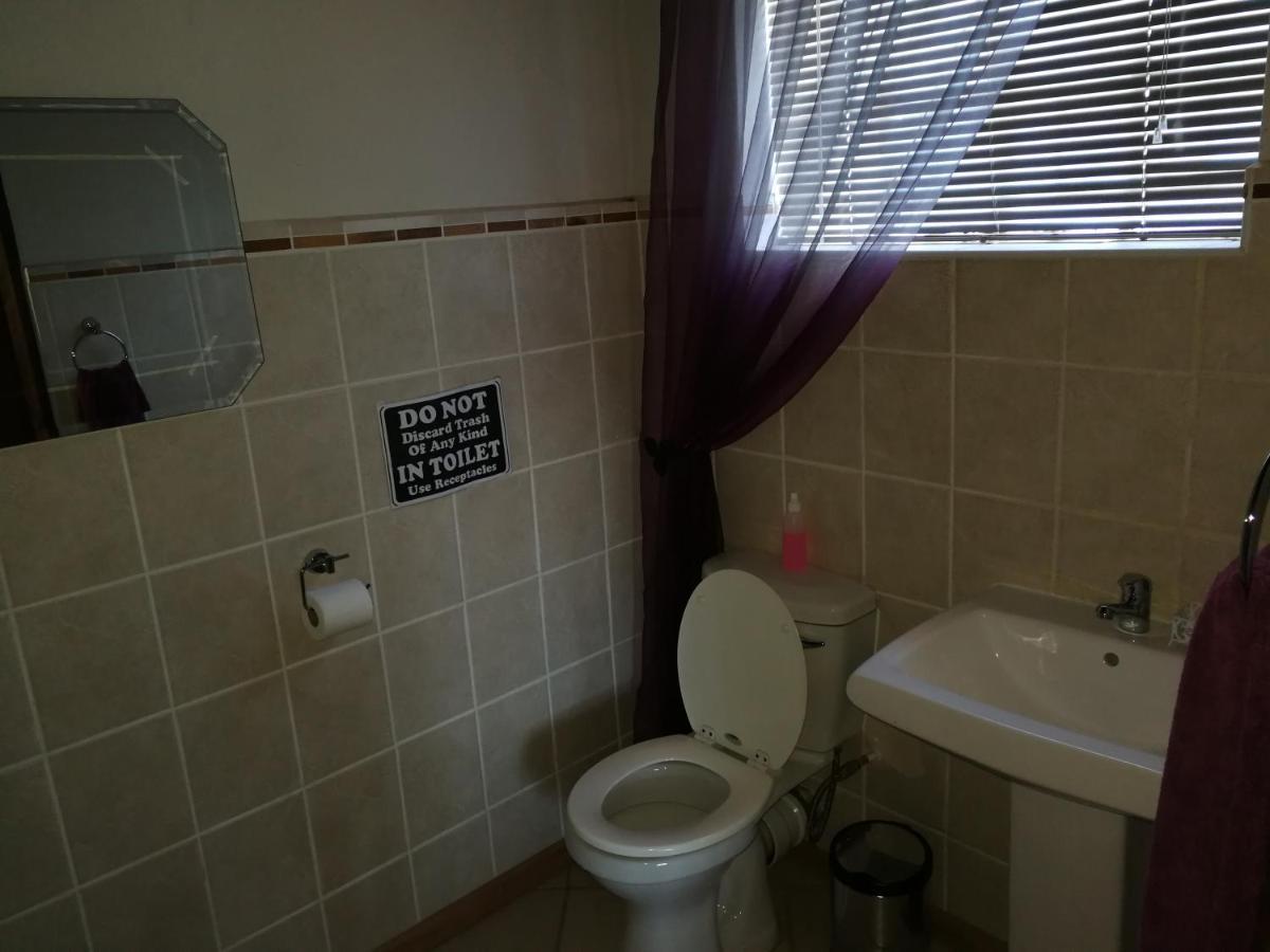 Bougain Villa Guesthouse Winburg Екстер'єр фото