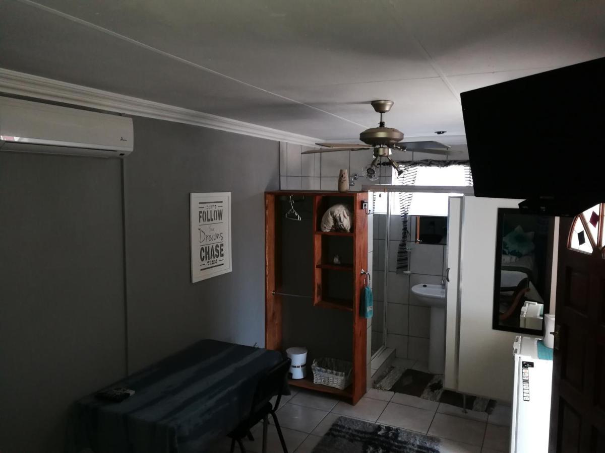 Bougain Villa Guesthouse Winburg Екстер'єр фото
